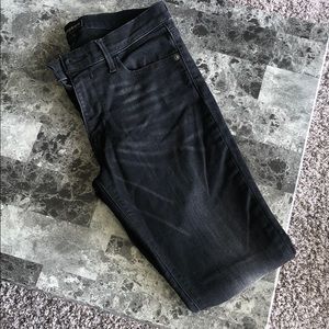 Mid rise skinny jeans— wore once!